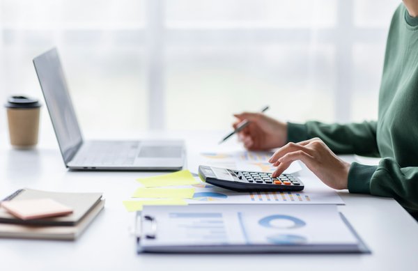 Calculer roi gmao : méthodes pour maximiser vos économies